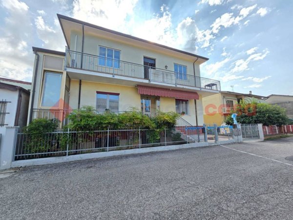 casa indipendente in vendita a Gazzo