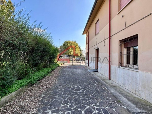casa indipendente in vendita a Gazzo