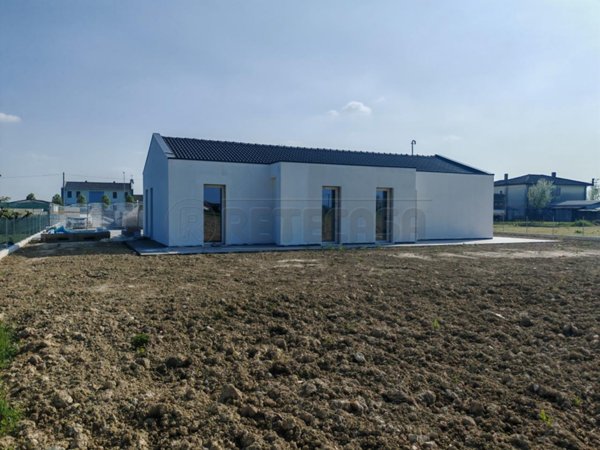 casa indipendente in vendita a Grantorto