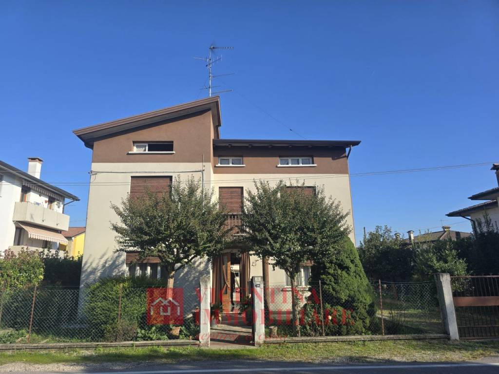 casa indipendente in vendita a Grantorto