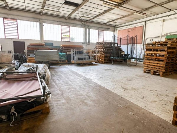 locale commerciale in vendita a Grantorto in zona Due Albere