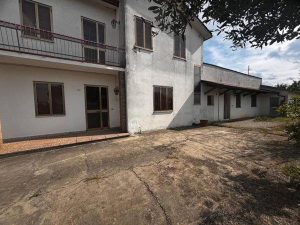 casa indipendente in vendita a Granze