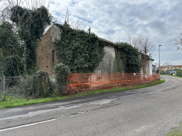 casale in vendita a Granze in zona Savellon