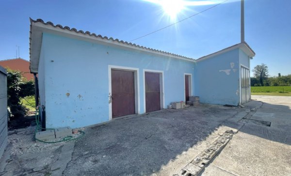 casa indipendente in vendita a Granze