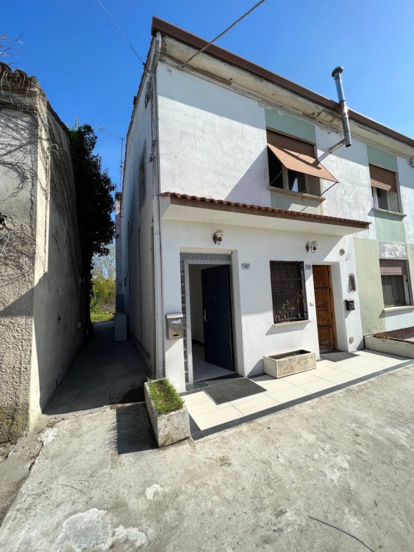 casa semindipendente in vendita a Granze