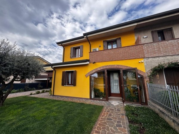 casa indipendente in vendita a Granze in zona Savellon