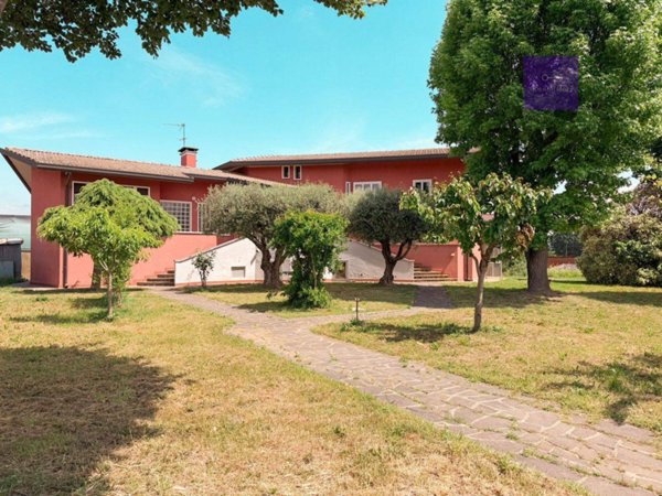 casa indipendente in vendita a Granze in zona Gorzon