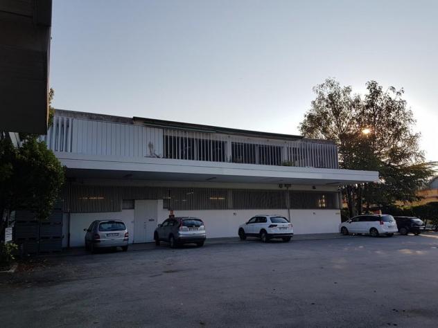 locale commerciale in vendita a Legnaro