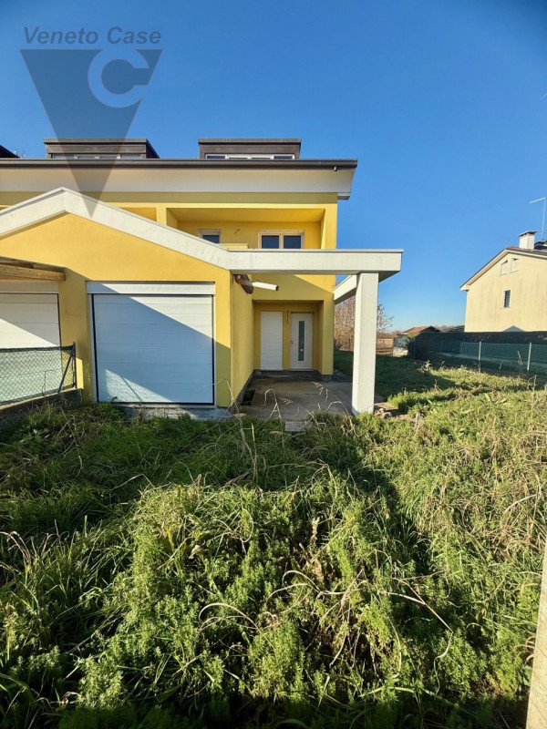 casa indipendente in vendita a Legnaro in zona Volparo