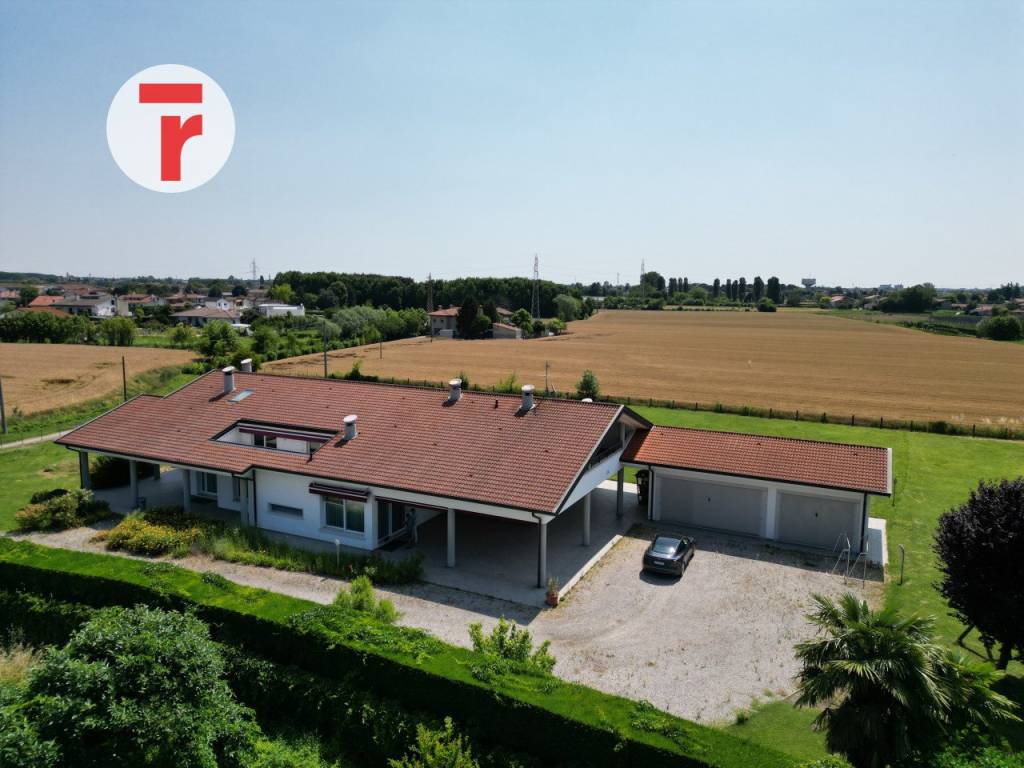 casa indipendente in vendita a Legnaro
