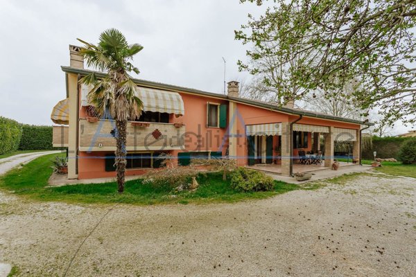 casa indipendente in vendita a Legnaro