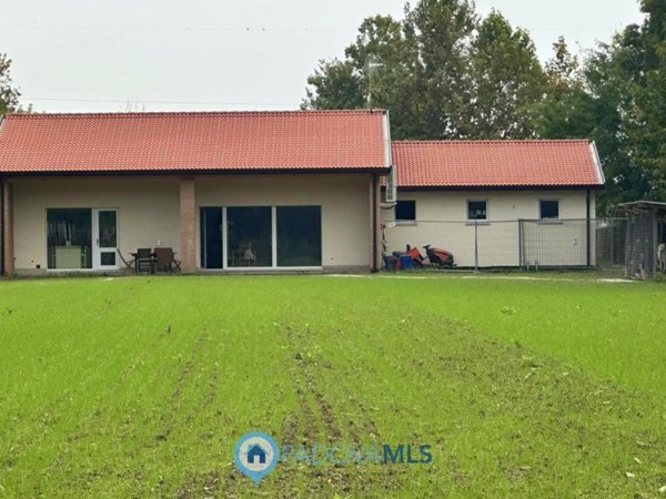 casa indipendente in vendita a Legnaro