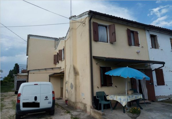 casa indipendente in vendita a Legnaro