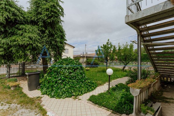 casa indipendente in vendita a Legnaro