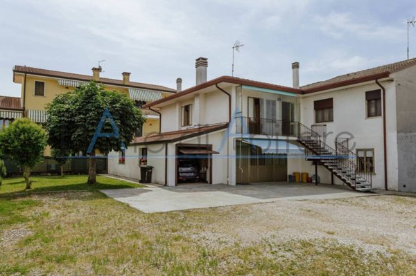 casa indipendente in vendita a Legnaro