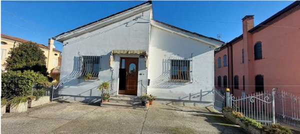 casa indipendente in vendita a Legnaro