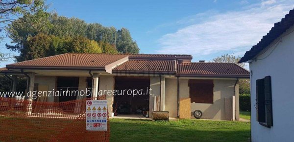 casa indipendente in vendita a Legnaro
