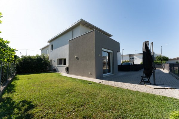 casa indipendente in vendita a Legnaro
