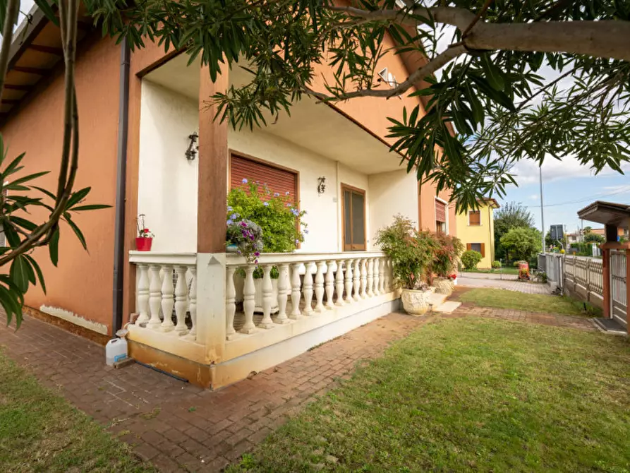 casa indipendente in vendita a Legnaro in zona Volparo