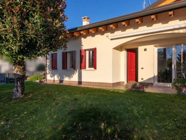 casa indipendente in vendita a Legnaro