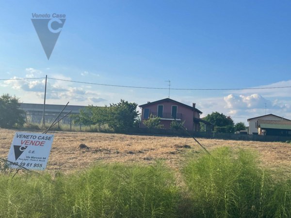 casa indipendente in vendita a Legnaro in zona Casone