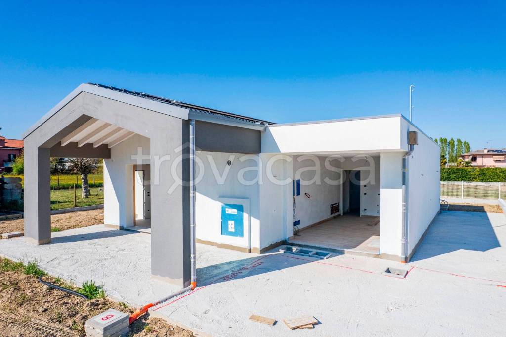 casa indipendente in vendita a Legnaro