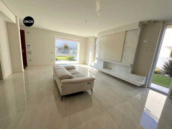 casa indipendente in vendita a Legnaro