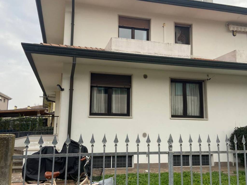 casa indipendente in vendita a Legnaro