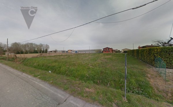 terreno edificabile in vendita a Legnaro in zona Casone