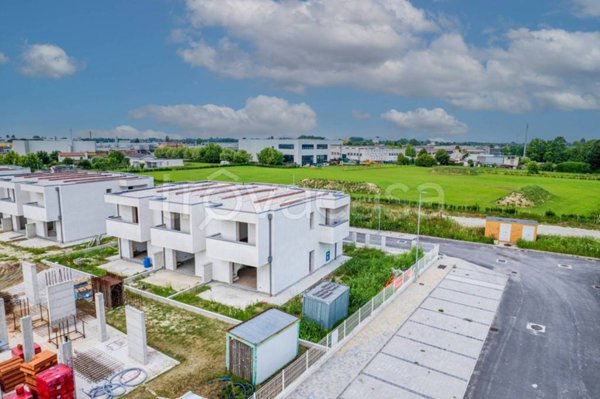 casa indipendente in vendita a Legnaro in zona Volparo