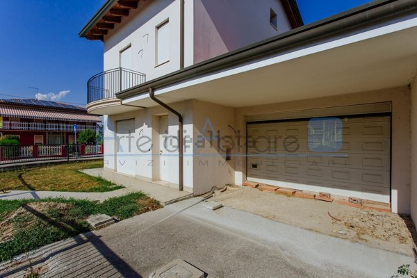 casa indipendente in vendita a Legnaro
