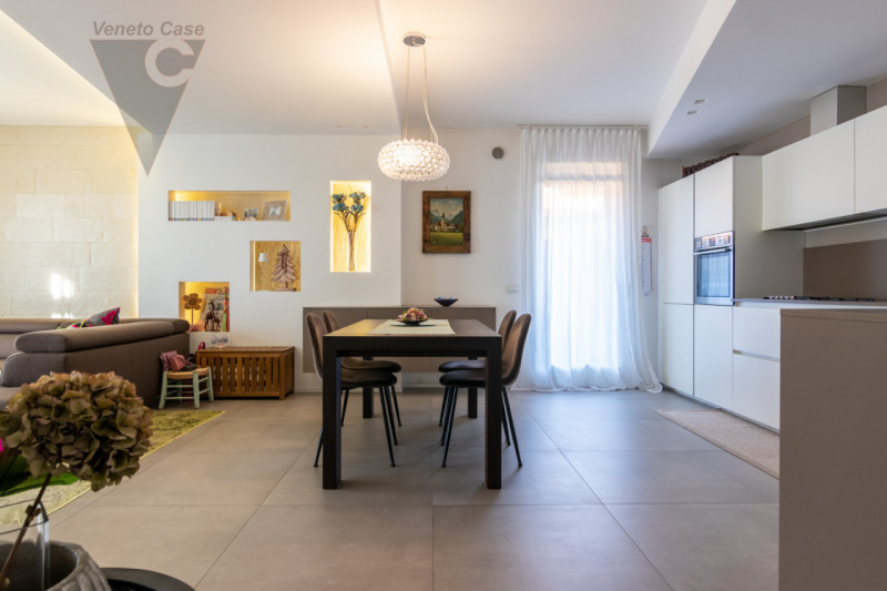 casa indipendente in vendita a Legnaro in zona Volparo