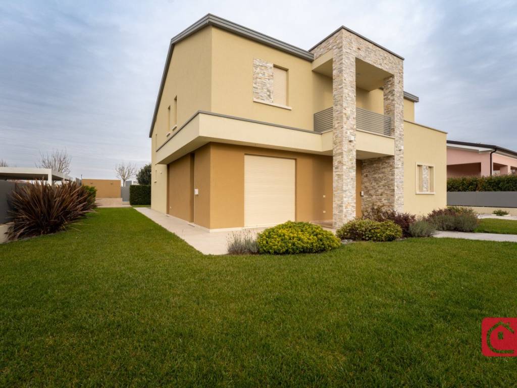 casa indipendente in vendita a Legnaro