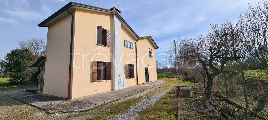 casa indipendente in vendita a Legnaro in zona Casone