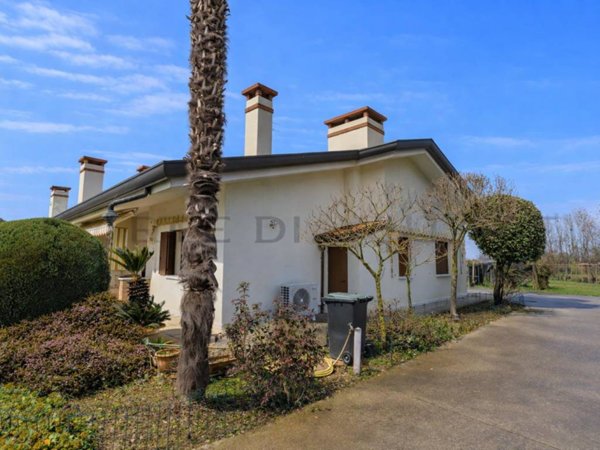 casa indipendente in vendita a Legnaro