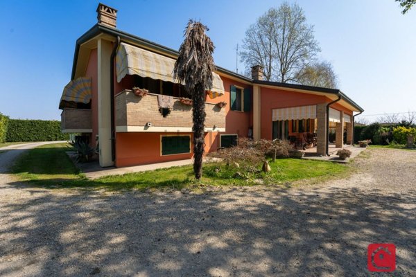 casa indipendente in vendita a Legnaro in zona Volparo