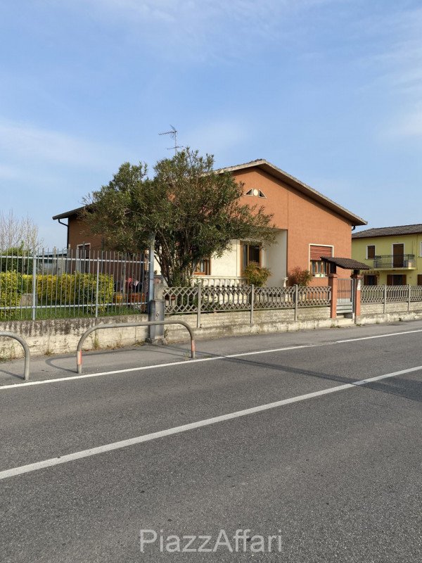 casa indipendente in vendita a Legnaro