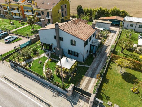 casa indipendente in vendita a Legnaro