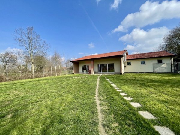 casa indipendente in vendita a Legnaro in zona Volparo