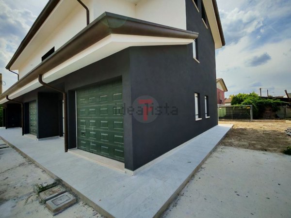 casa indipendente in vendita a Legnaro