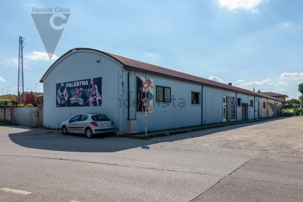 loft in vendita a Legnaro in zona Volparo