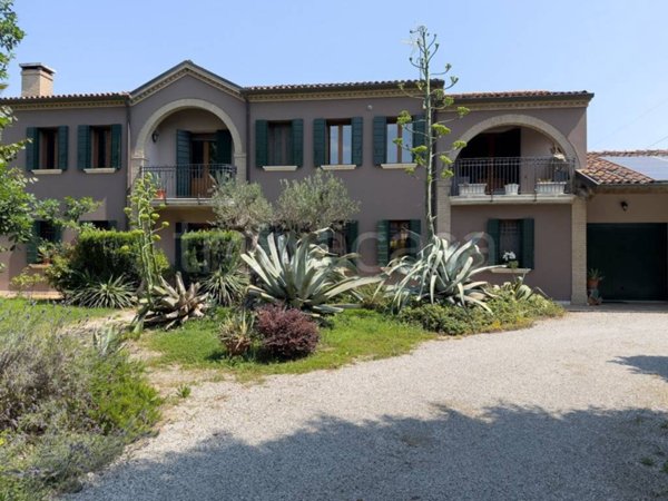 casa indipendente in vendita a Legnaro in zona Casone