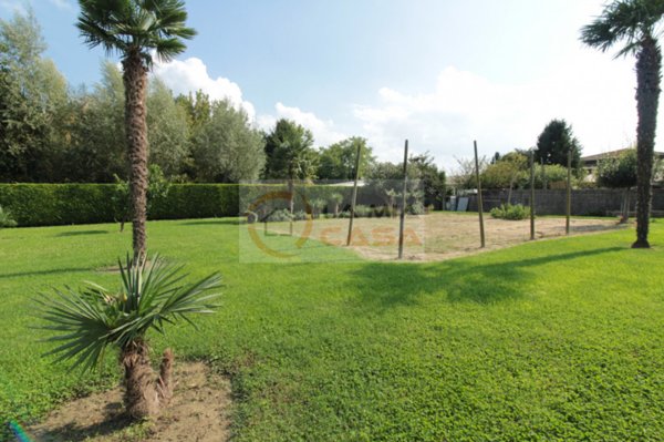 casa indipendente in vendita a Legnaro in zona Casone