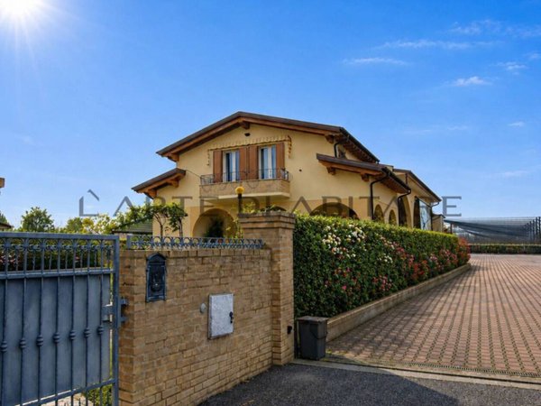 casa indipendente in vendita a Legnaro in zona Casone