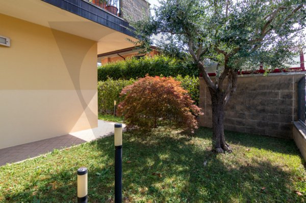 appartamento in vendita a Legnaro in zona Volparo