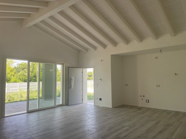 casa indipendente in vendita a Legnaro in zona Volparo