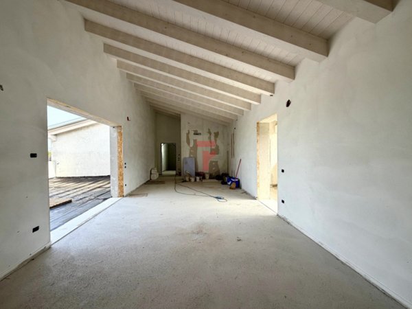 appartamento in vendita a Legnaro in zona Volparo