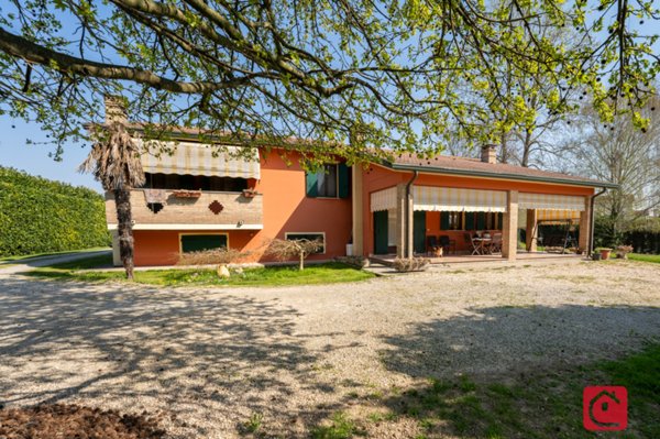 casa indipendente in vendita a Legnaro in zona Volparo