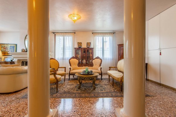 casa indipendente in vendita a Legnaro in zona Volparo