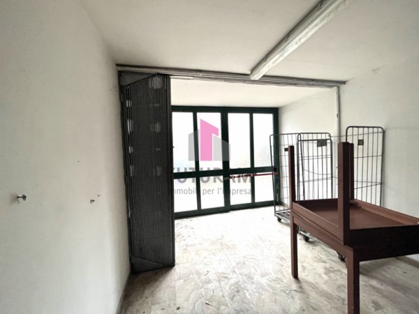 locale di sgombero in vendita a Limena